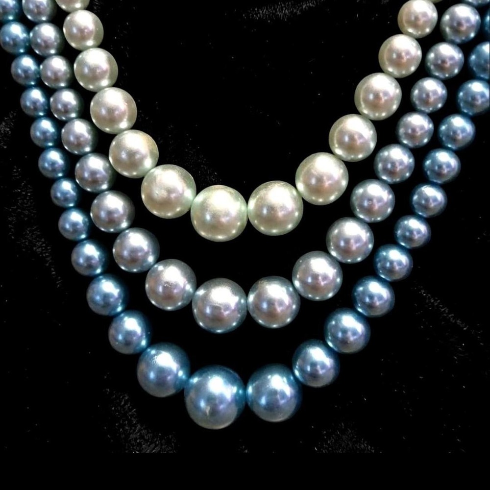 Vintage 50s 60s Triple Strand Faux Pearl Choker Bib Necklace Blue Seafoam Ombre